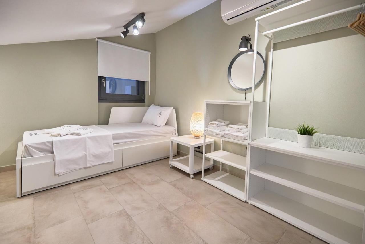 Oisymi Luxury Studios Néa Péramos Екстериор снимка
