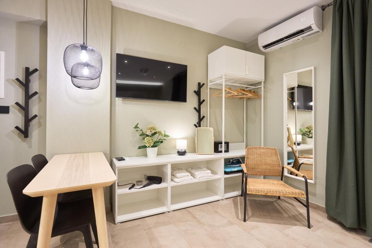 Oisymi Luxury Studios Néa Péramos Екстериор снимка